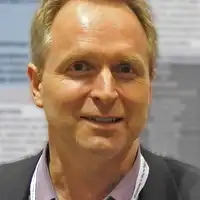 Dr Yngvar Fløisand